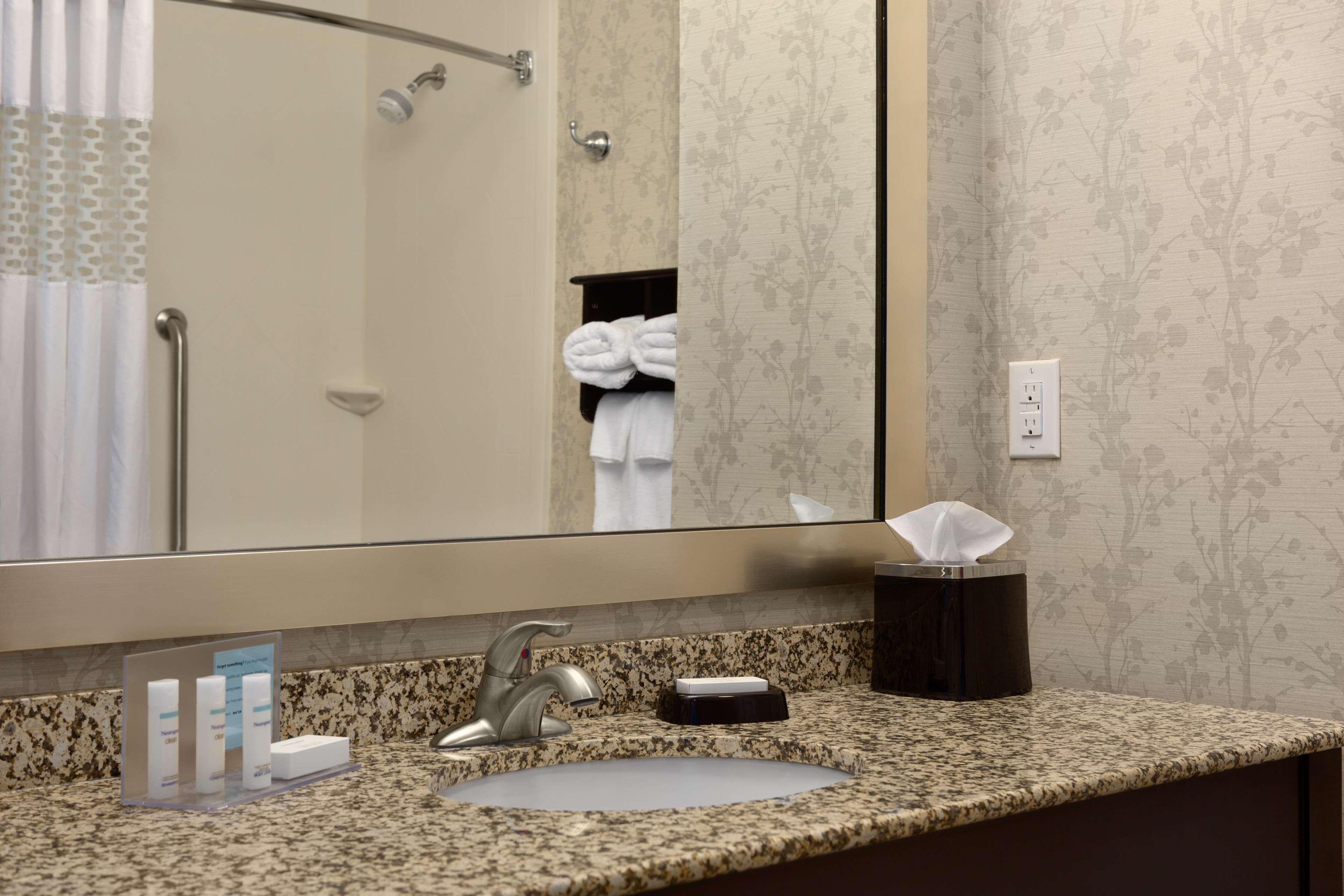 Hampton Inn And Suites Parkersburg Downtown Dış mekan fotoğraf