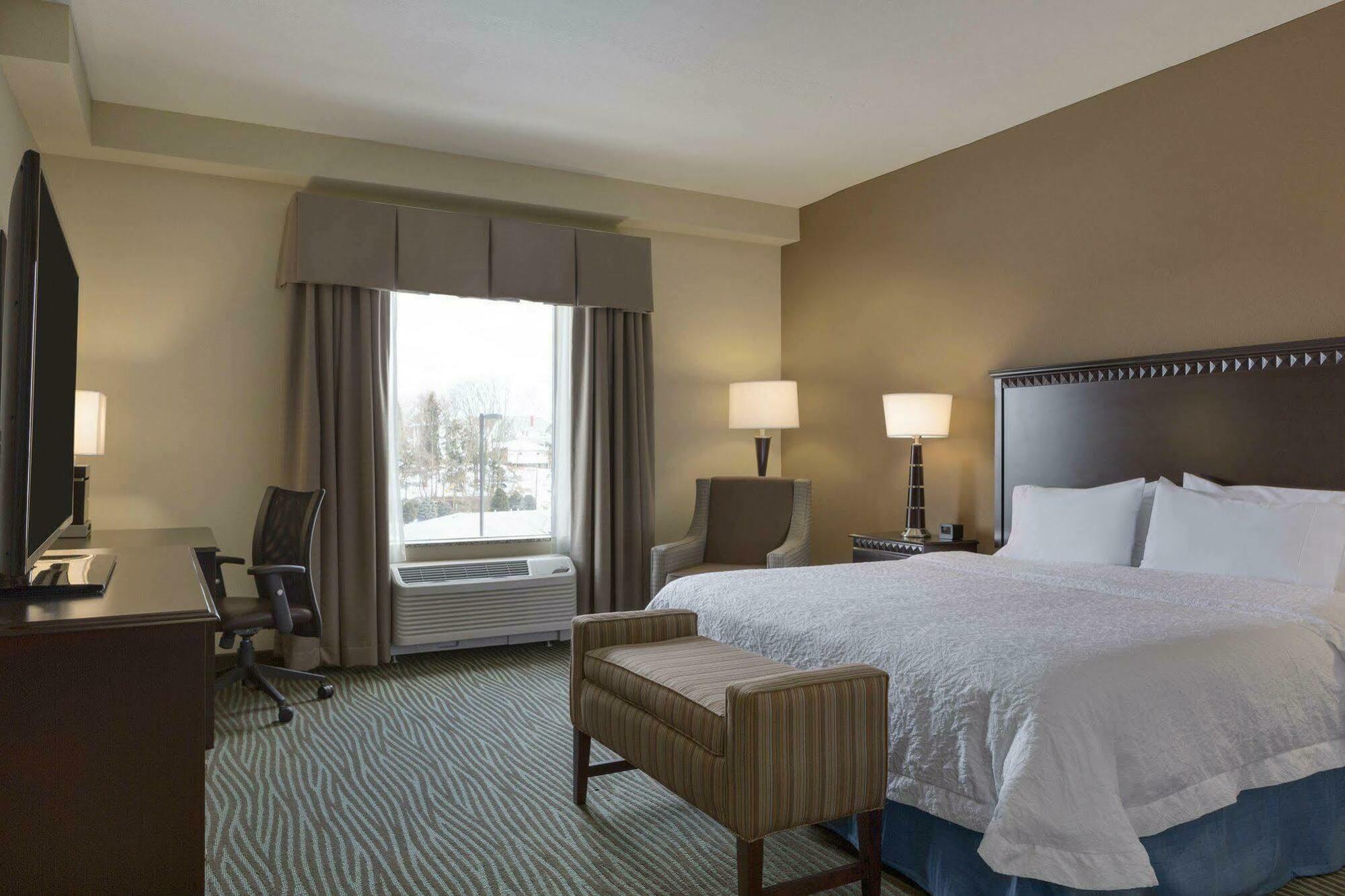 Hampton Inn And Suites Parkersburg Downtown Dış mekan fotoğraf